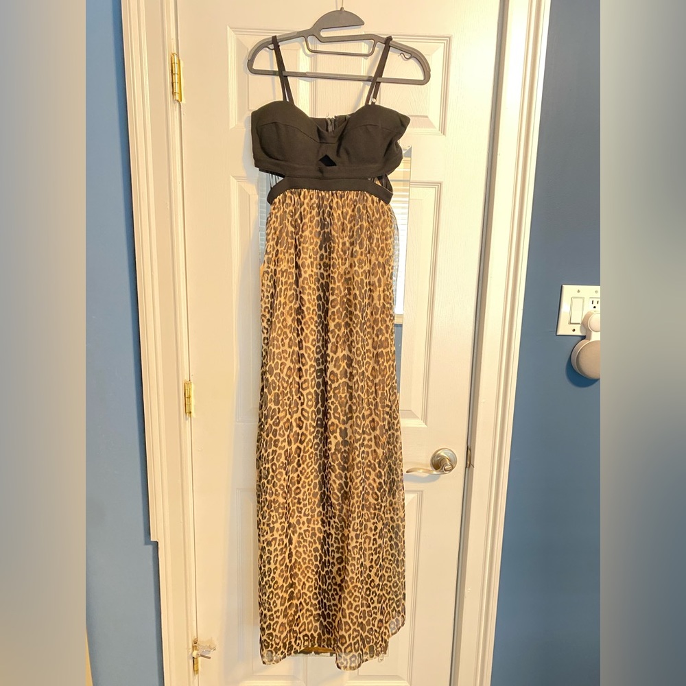 2B BEBE Cheetah print cutout Maxi Dress